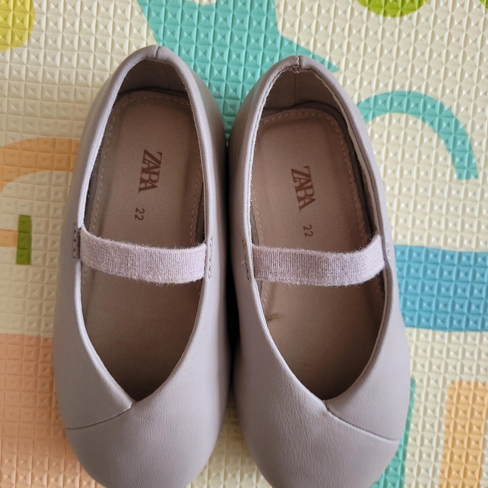 Zara flats